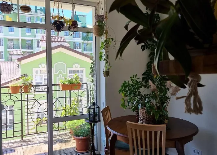 Kyiv Jungle Apartment